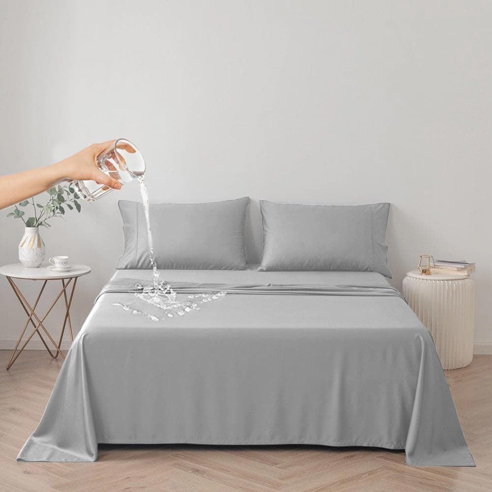 DUJUIKE Couvre-lit imperméable, Drap de lit imperméable, protège-Matelas, Housse de canapé pour Chien, Chat, Enfants (Gris, Cal King/King 250 * 230cm)