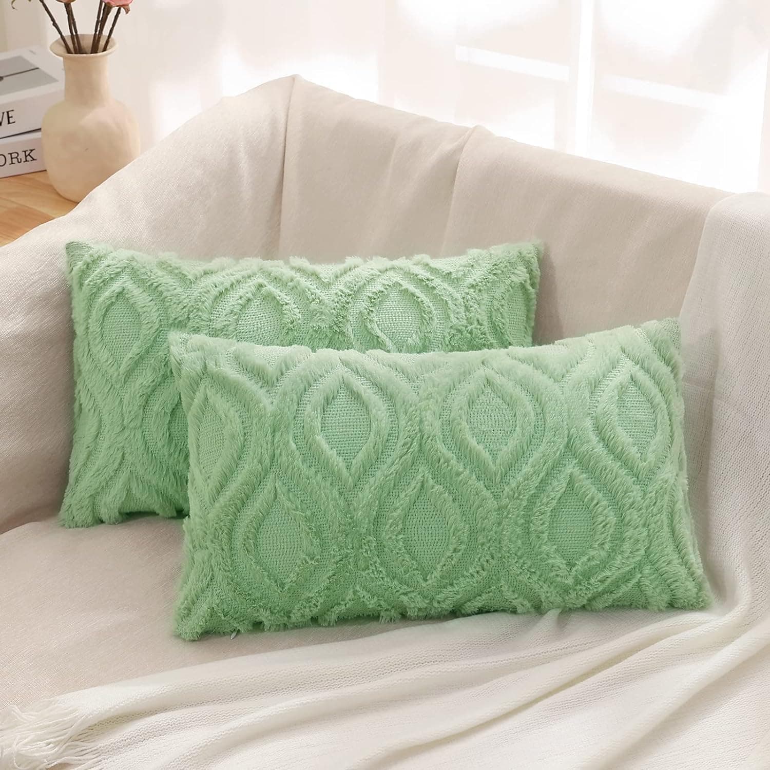 decorUhome Lot de 2 Housses de Coussin rectangulaires en Fausse Fourrure de Style bohème Neutre pour canapé, 30 x 50 cm, Vert Sauge
