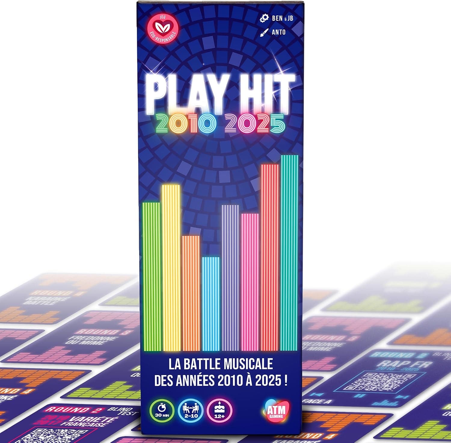ATM Gaming Play Hit - Jeu de Société Musical - Quiz Années 2010 à 2025 - Jeu d’Ambiance dès 12 Ans - 2 à 10 Joueurs - Soirées, Famille, Adultes, Cadeau Original